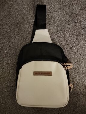 Petunia Pickle Bottom Canvas Crossbody Bag - Black & Cream